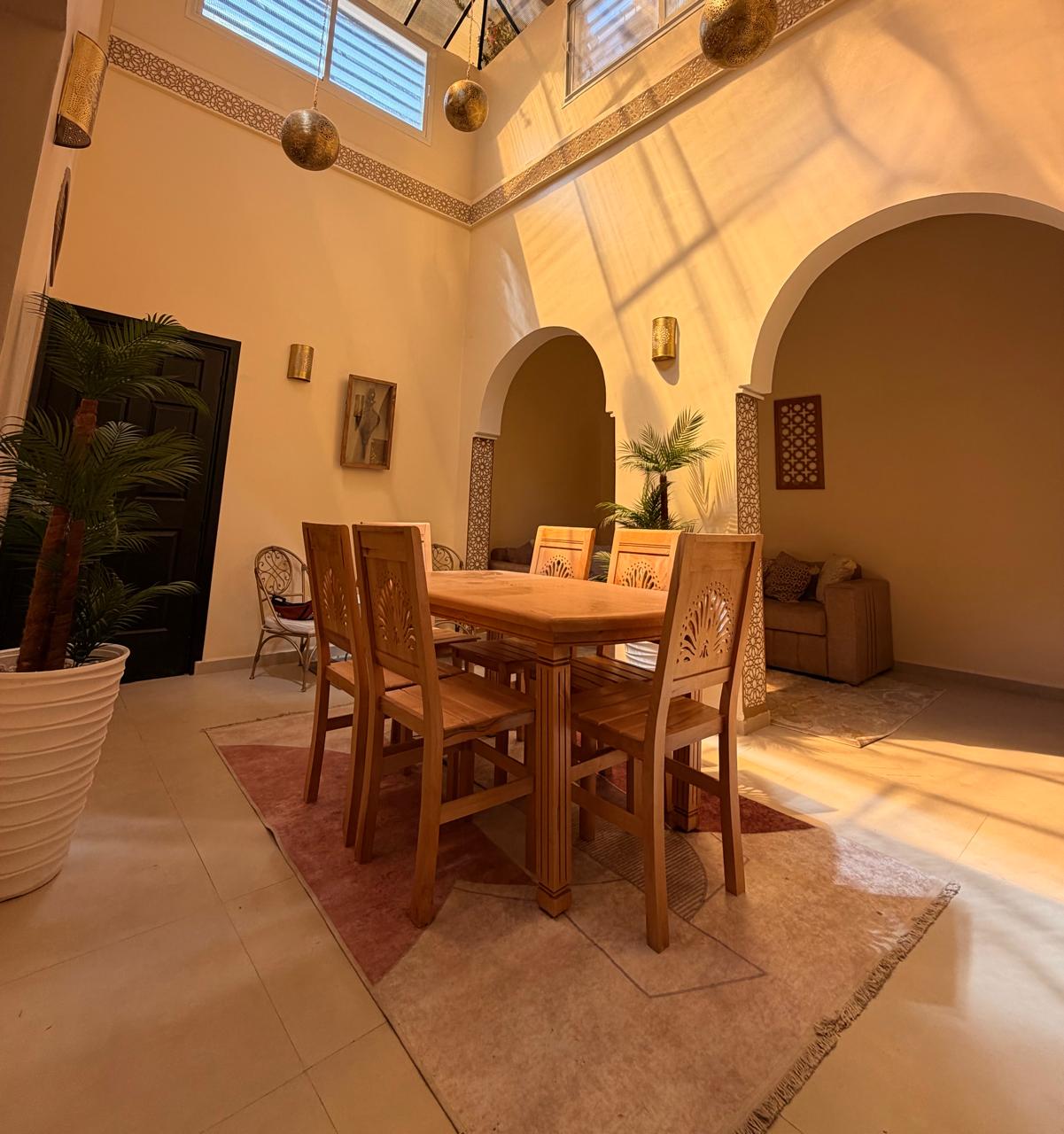 Lune dining room