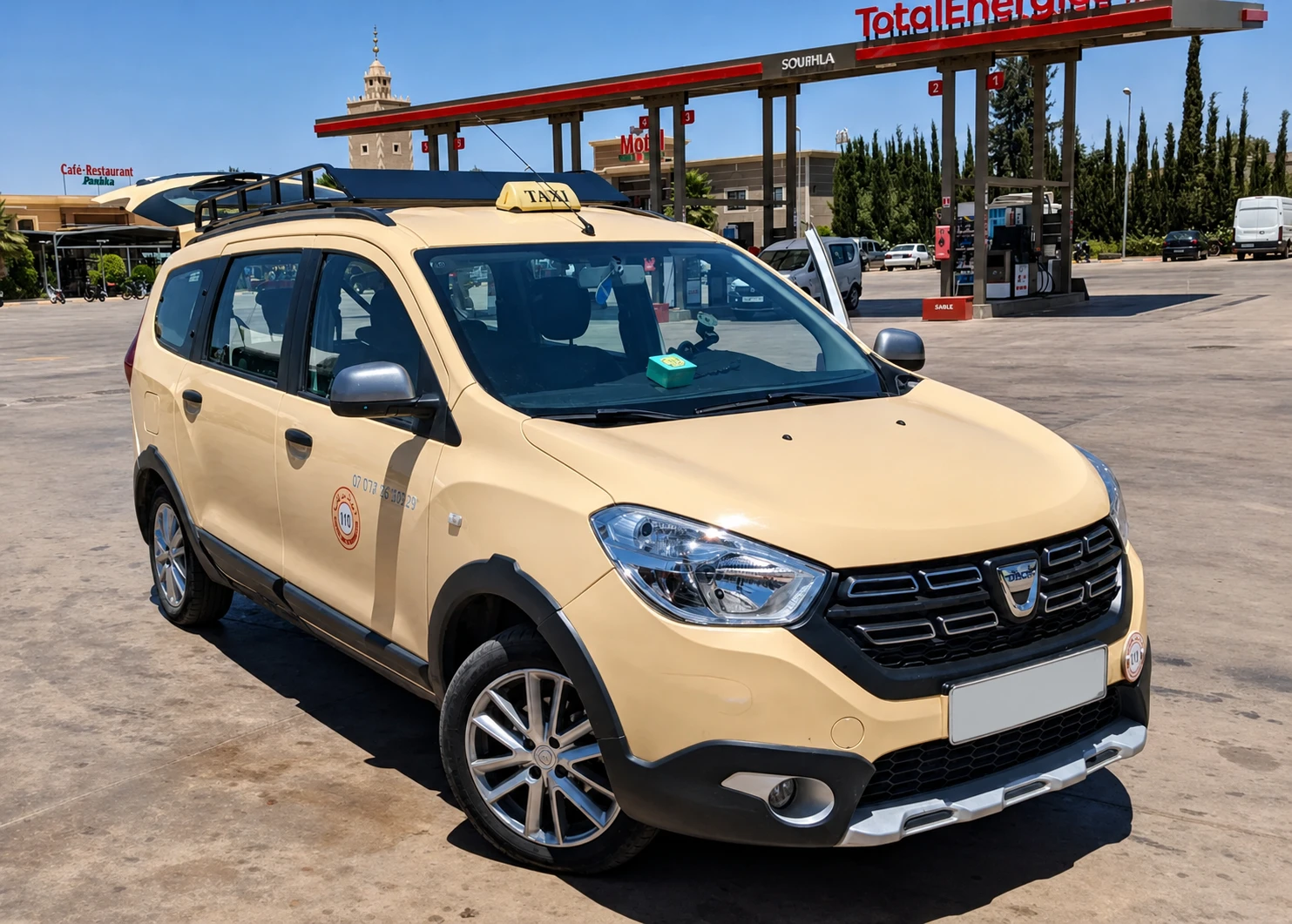 Grand taxi in Marrakech